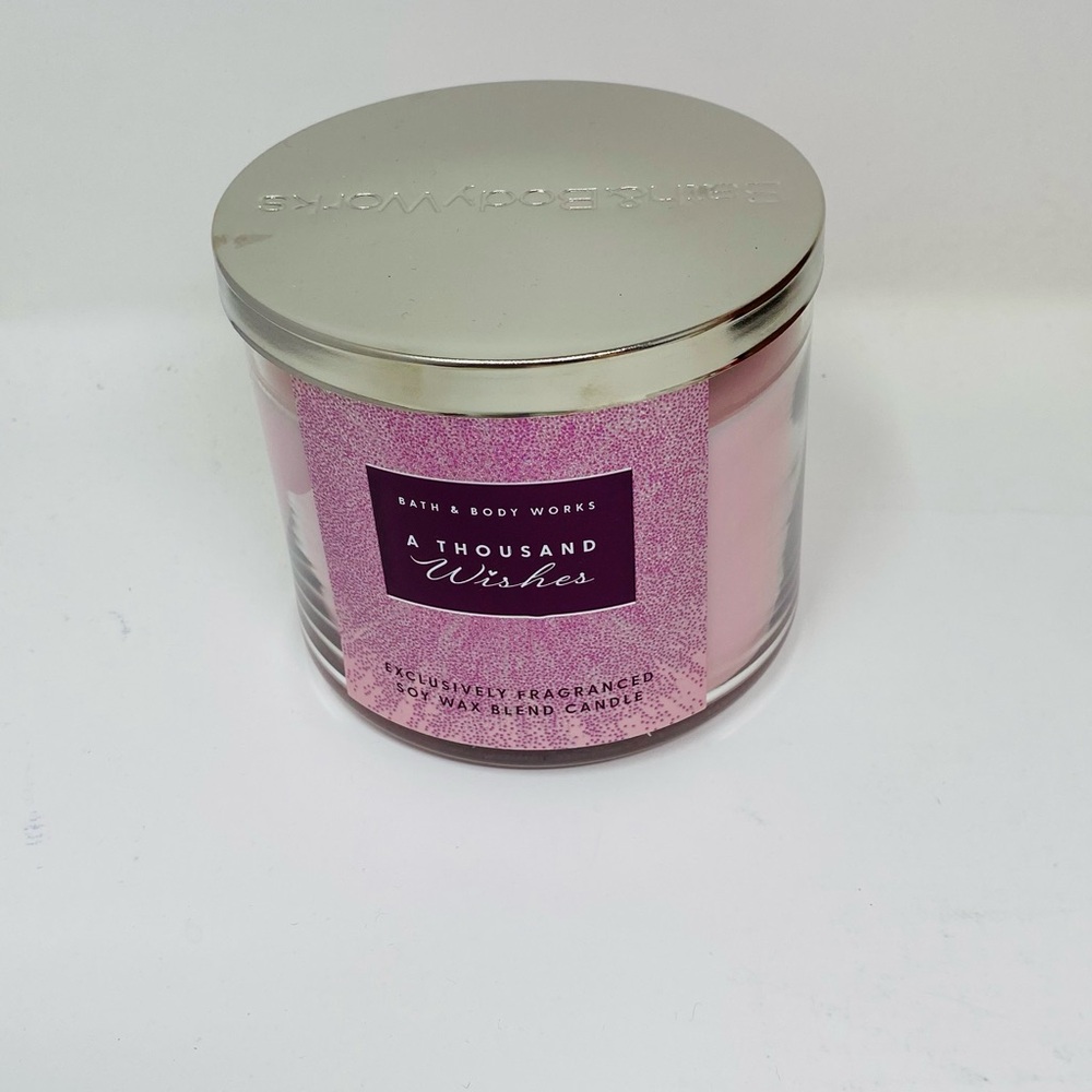 NWT Bath & Body Works A Thousand Wishes
3-Wick Candle